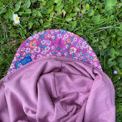 Sommerkappe rose mit Blumen limited edition, Merinowolle & Seide (bio/GOTS)