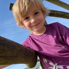 T-Shirt zwetschke mit Schmetterling, Merinowolle & Seide (bio/GOTS)