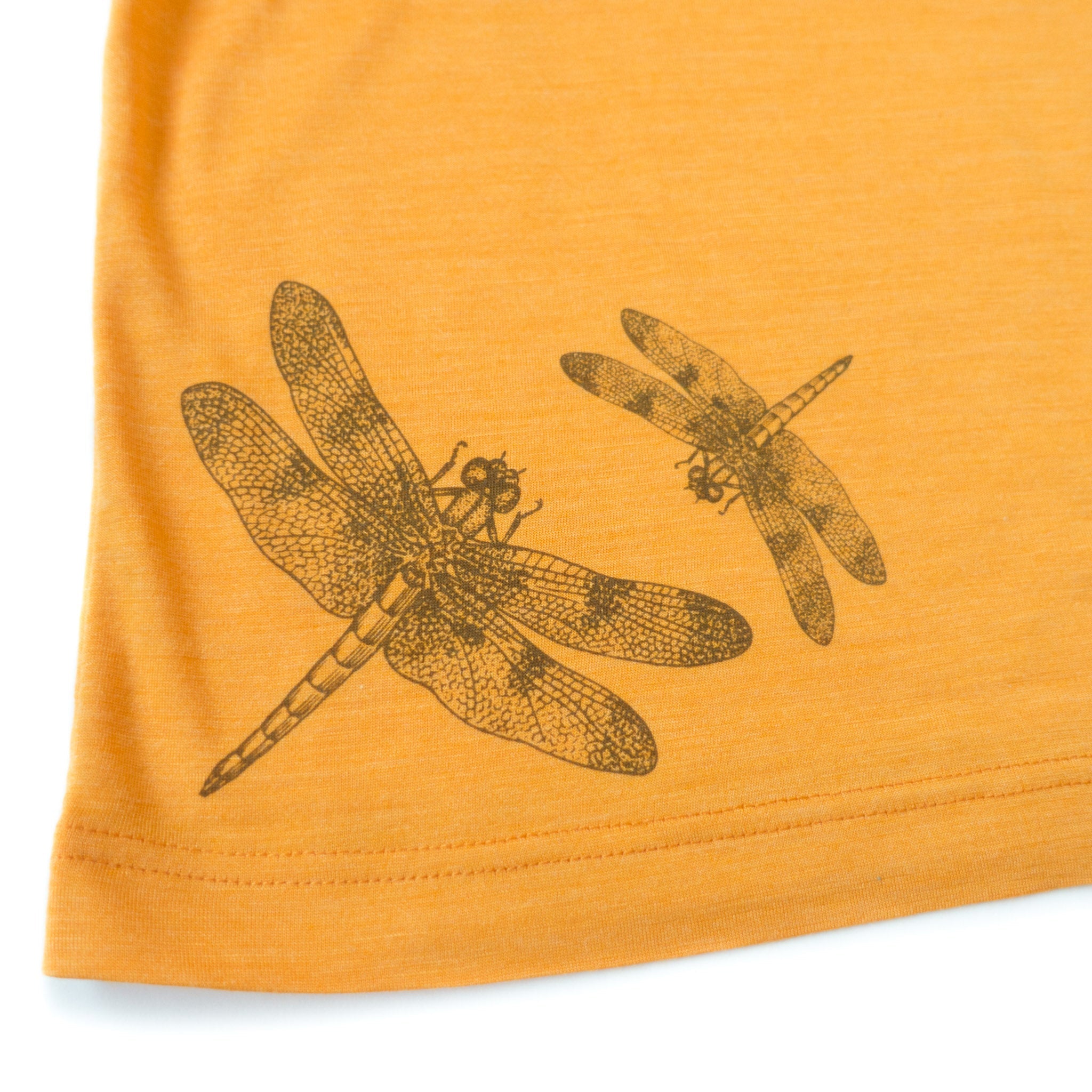 T-Shirt sonnengelb mit Libelle, Merinowolle & Seide (bio/GOTS) - Glückskind - T-Shirt - 86-92