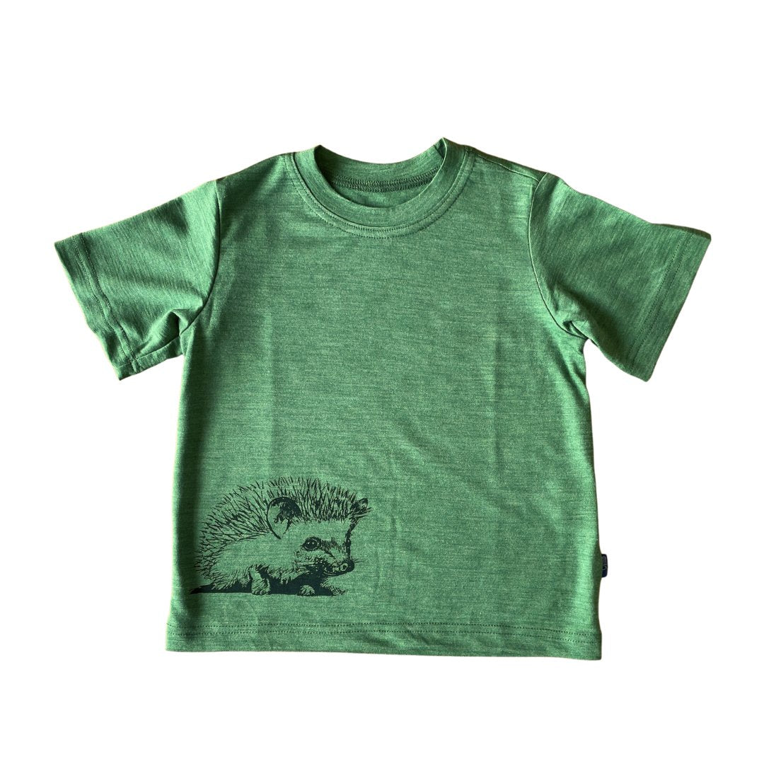 T-Shirt waldgrün mit Igel, Merinowolle & Seide (bio/GOTS) - Glückskind - T-Shirt - 86-92