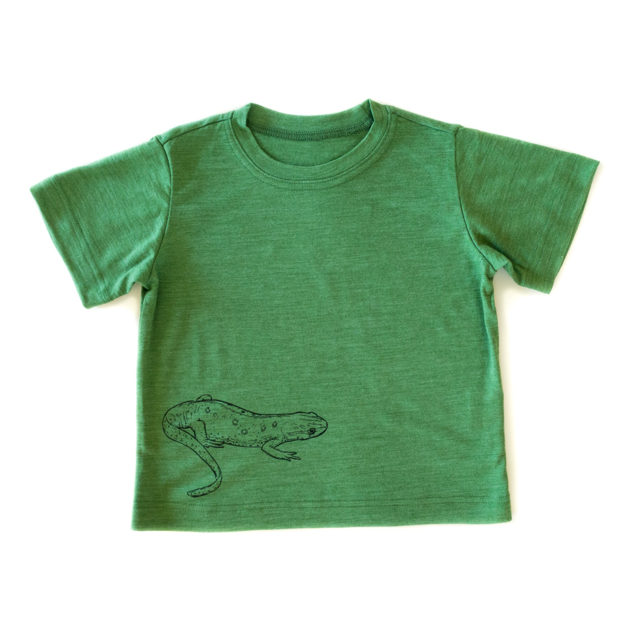 T-Shirt waldgrün mit Salamander, Merinowolle & Seide (bio/GOTS) - Glückskind - T-Shirt - 86-92